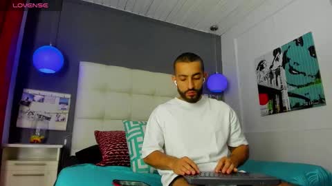 Yiyo online show from 09/08/25, 09:03