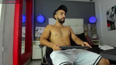 Yiyo online show from 09/17/25, 09:27