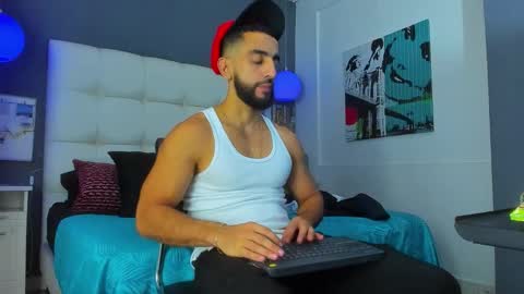 Yiyo online show from 12/05/25, 04:21