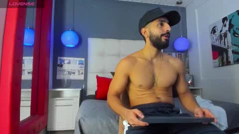 Yiyo online show from 02/13/26, 04:08