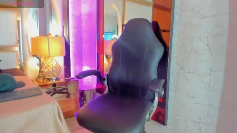 Yiyo online show from 05/03/26, 04:29