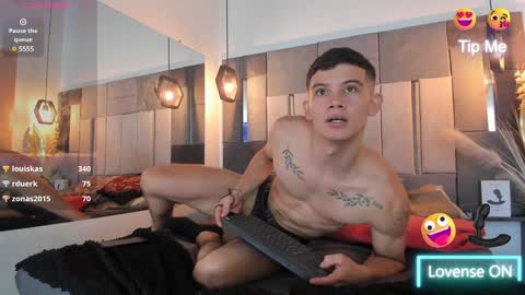 yizus_bonz online show from 12/12/24, 02:15