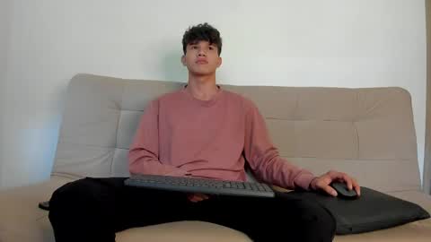 Snapshot of yizus_bonz chatting on 06/01/26, 05:03 yizus_bonz online show from 06/01/26, 05:03