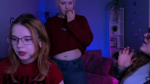 Snapshot of ylia_fress chatting on 04/17/26, 12:41 Ylia online show from 04/17/26, 12:41