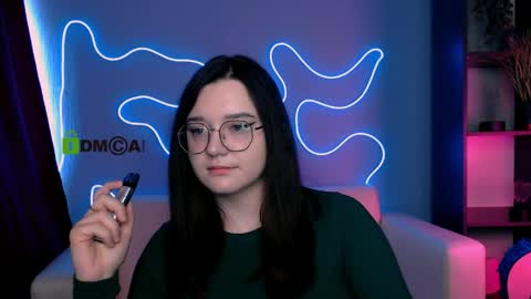 Snapshot of ylia_fress chatting on 04/26/26, 01:42 Ylia online show from 04/26/26, 01:42