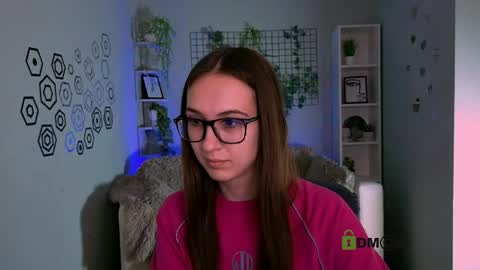 Snapshot of ylia_fress chatting on 04/30/26, 01:06 Ylia online show from 04/30/26, 01:06