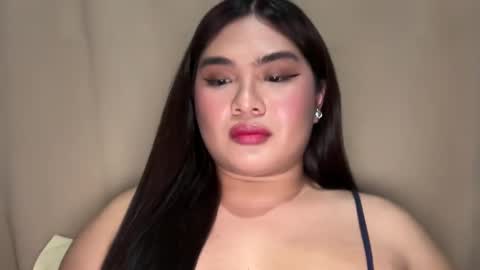 Snapshot of yllanahard chatting on 12/19/24, 07:40 yllana love online show from 12/19/24, 07:40