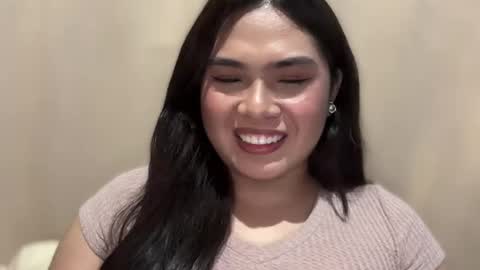 Snapshot of yllanahard chatting on 12/20/24, 10:00 yllana love online show from 12/20/24, 10:00