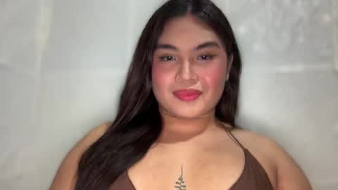 Snapshot of yllanahard chatting on 12/31/24, 10:37 yllana love online show from 12/31/24, 10:37