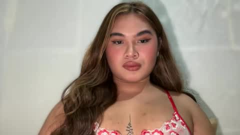 Snapshot of yllanahard chatting on 02/11/25, 05:50 yllana love online show from 02/11/25, 05:50