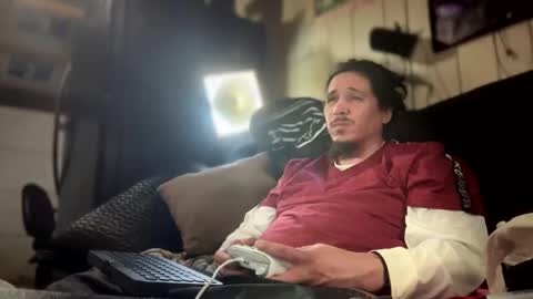 Snapshot of ymmotg chatting on 01/20/25, 10:15 ymmotg online show from 01/20/25, 10:15