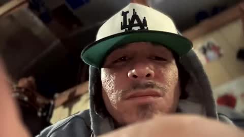 Snapshot of ymmotg chatting on 01/21/25, 01:18 ymmotg online show from 01/21/25, 01:18