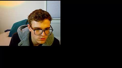 yngdesire1 online show from 12/15/25, 04:50