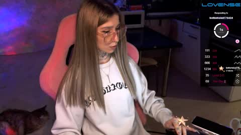     online show from 12/10/24, 12:50