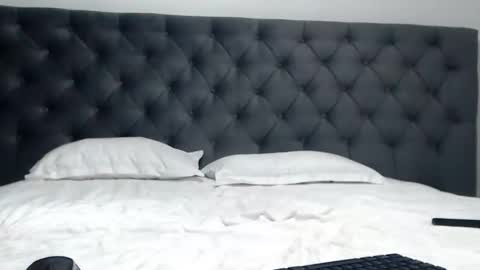 ynnasquirt online show from 03/08/25, 08:22