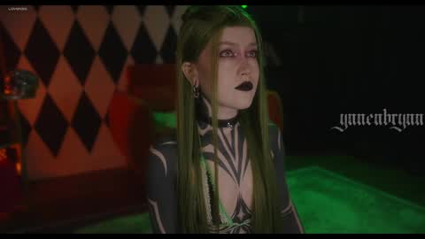 ynnenbrynn online show from 05/23/26, 07:24