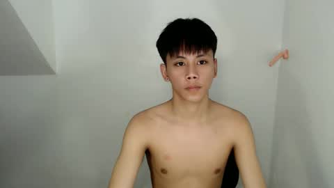 Snapshot of ynotyu chatting on 05/02/26, 01:21 ynotyu online show from 05/02/26, 01:21