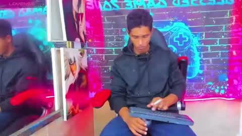 Snapshot of yoel_blessed chatting on 06/15/26, 11:12 Yoel online show from 06/15/26, 11:12