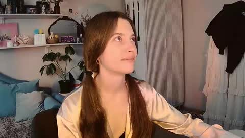 Snapshot of yoka_paradoxxx chatting on 05/14/26, 12:45 yoka_paradoxxx online show from 05/14/26, 12:45