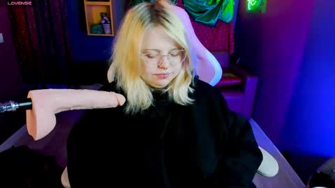 Yoki online show from 01/12/26, 06:51