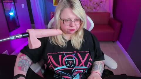 Yoki online show from 04/20/26, 05:54