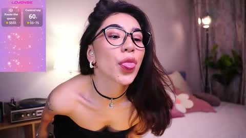 Yoko online show from 11/25/25, 05:40