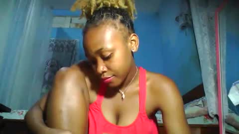yolandrina90 online show from 10/07/25, 06:16