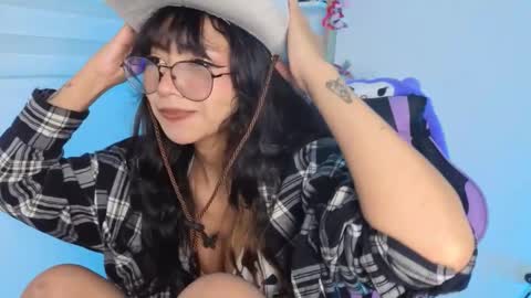 Yommi Winx online show from 01/16/26, 07:23