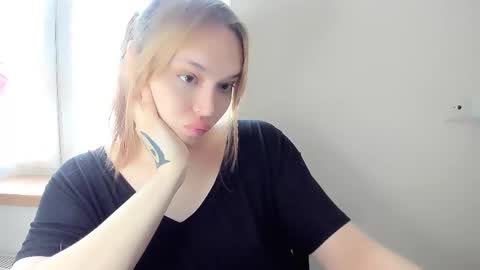 yomoyoo online show from 02/20/25, 01:19