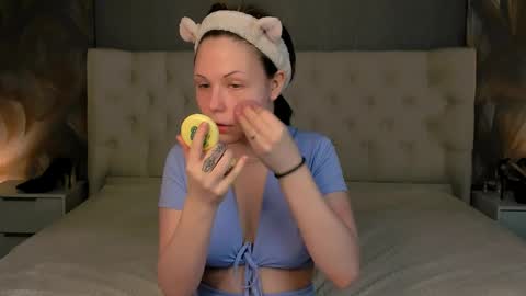 Snapshot of yona_wink chatting on 04/01/26, 05:52 Yona online show from 04/01/26, 05:52