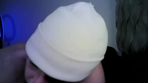 Snapshot of yonat_ chatting on 10/26/25, 04:40 Yonat online show from 10/26/25, 04:40