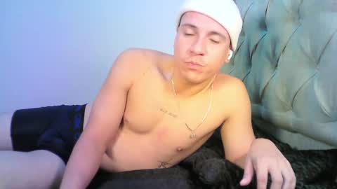 Snapshot of yonat_ chatting on 11/10/25, 04:44 Yonat online show from 11/10/25, 04:44