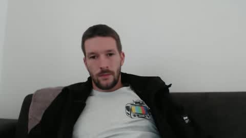 yone23 online show from 10/12/25, 10:14