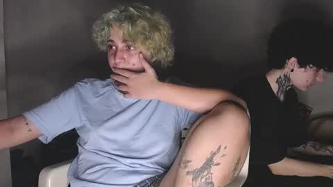 Little Mike Independent model online show from 10/31/25, 12:22