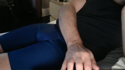 yorkiemanuk online show from 11/02/25, 07:55