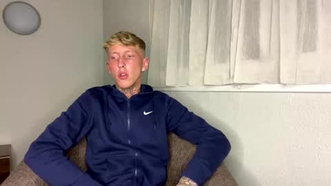 Snapshot of yorkshirelad208 chatting on 01/25/25, 11:32 Harrison online show from 01/25/25, 11:32