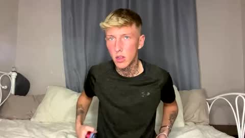 Snapshot of yorkshirelad208 chatting on 02/04/25, 08:17 Harrison online show from 02/04/25, 08:17