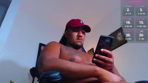 Snapshot of yosoy_enzo2020 chatting on 05/18/26, 04:07 Enzo online show from 05/18/26, 04:07