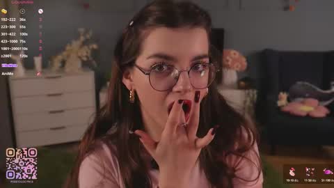 Elizabeth brunette -- Darline blonde  online show from 11/23/25, 07:13