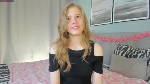 Elizabeth brunette -- Darline blonde  online show from 07/22/26, 07:11