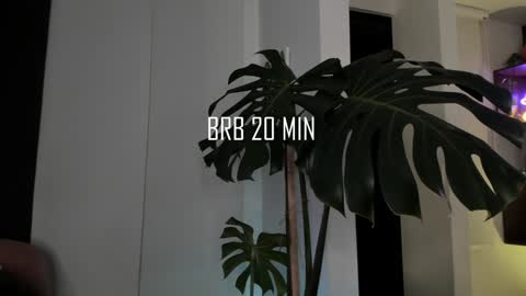 Snapshot of you_y0ung_pervert chatting on 01/23/25, 06:28 Mar online show from 01/23/25, 06:28