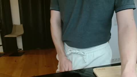 Rob online show from 12/17/25, 04:02