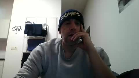 Snapshot of youdeservit chatting on 03/02/25, 10:35 CrayZio online show from 03/02/25, 10:35