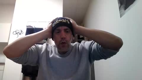 Snapshot of youdeservit chatting on 03/03/25, 03:08 CrayZio online show from 03/03/25, 03:08