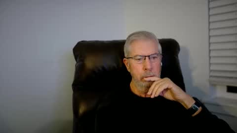 Snapshot of yougogirl_3 chatting on 12/15/25, 04:28 Colorado Guy Straight online show from 12/15/25, 04:28