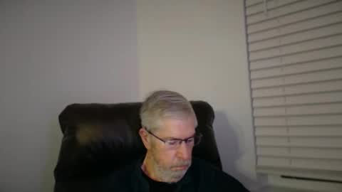 Snapshot of yougogirl_3 chatting on 12/18/25, 12:11 Colorado Guy Straight online show from 12/18/25, 12:11