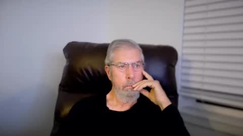 Snapshot of yougogirl_3 chatting on 01/15/26, 12:32 Colorado Guy Straight online show from 01/15/26, 12:32