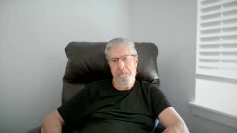 Snapshot of yougogirl_3 chatting on 05/31/26, 06:31 Colorado Guy Straight online show from 05/31/26, 06:31