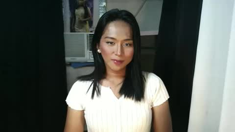 Yanie online show from 11/03/25, 03:19