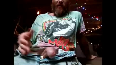 Snapshot of youllfall4me chatting on 01/28/25, 01:39 youllfall4me online show from 01/28/25, 01:39